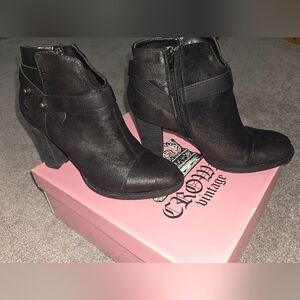 Crown Vintage Black Ankle Boots